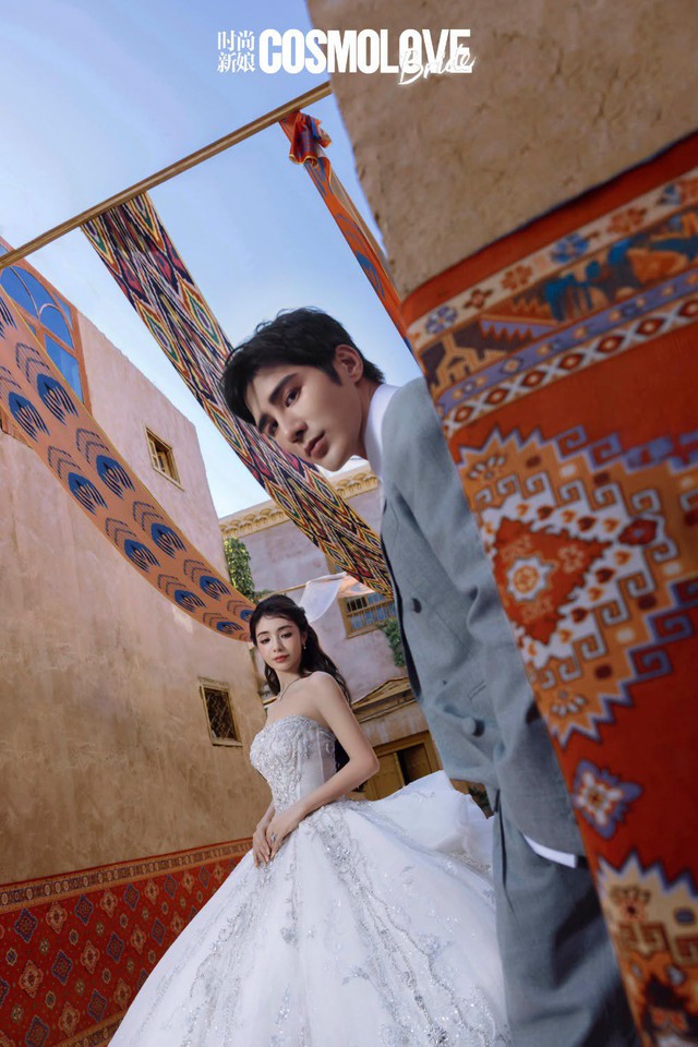 Đ&aacute;m cưới hot nhất showbiz h&ocirc;m nay: Cặp "ti&ecirc;n đồng - ngọc nữ" h&ocirc;n nhau nồng ch&aacute;y, đ&aacute;nh &uacute;p c&ocirc;ng khai 2 con si&ecirc;u dễ thương- Ảnh 11.