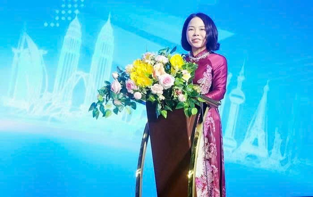 Sinh vi&ecirc;n chủ động &ldquo;đ&oacute;n&rdquo; cơ hội nghề nghiệp từ thị trường lao động - Ảnh 1.