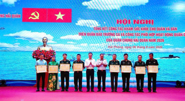 Y học cổ truyền theo những người thầy thuốc ra Trường Sa - Ảnh 2.
