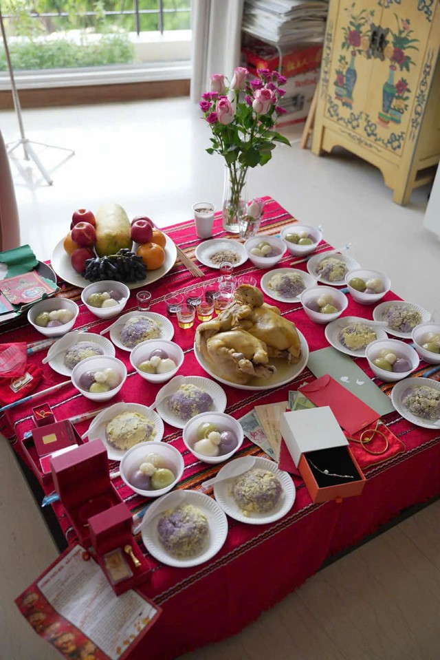 Tina Yuan làm đầy tháng cho con gái ở Singapore, mâm cỗ đậm nếp Việt - Ảnh 4.
