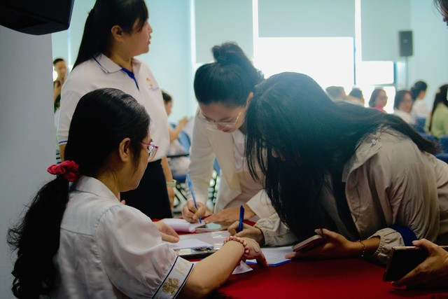 Thành phố Hồ Chí Minh lan tỏa nghĩa tình hướng về biên giới, biển, đảo Tổ quốc - Ảnh 5.