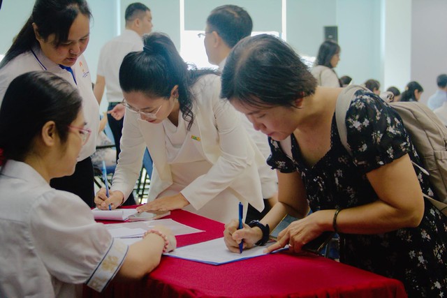 Thành phố Hồ Chí Minh lan tỏa nghĩa tình hướng về biên giới, biển, đảo Tổ quốc - Ảnh 4.