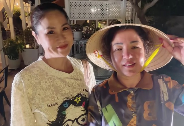 Nữ diễn vi&ecirc;n quyết ở Việt Nam d&ugrave; chồng con ở Mỹ - Ảnh 1.