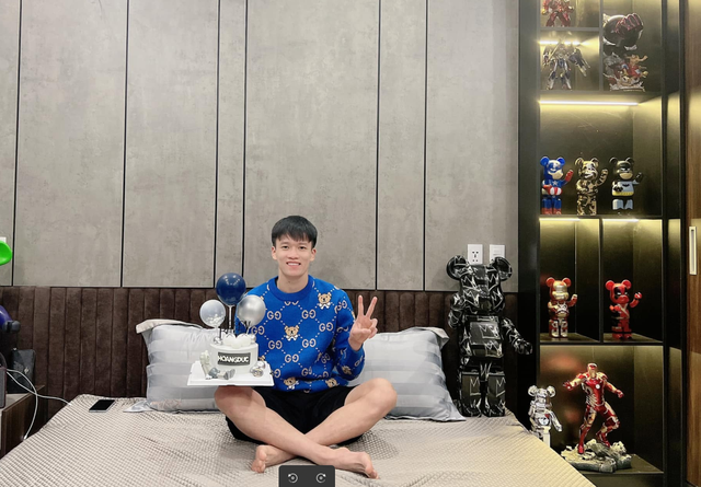 Cầu thủ tuyển Việt Nam 28 tuổi giành 3 QBV, sở hữu khối tài sản khủng nhưng tình duyên lận đận - Ảnh 3.