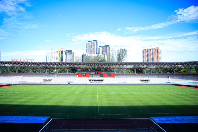 Cận cảnh "chảo lửa" Kuala Lumpur diễn ra trận ĐT Malaysia vs Việt Nam: Mặt cỏ lá gừng khiến Xuân Son còn ngao ngán- Ảnh 4.