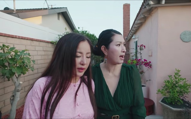 Nữ nghệ sĩ phải xin ph&eacute;p từng h&agrave;ng x&oacute;m, nếu kh&ocirc;ng sẽ bị gọi cảnh s&aacute;t - Ảnh 1.