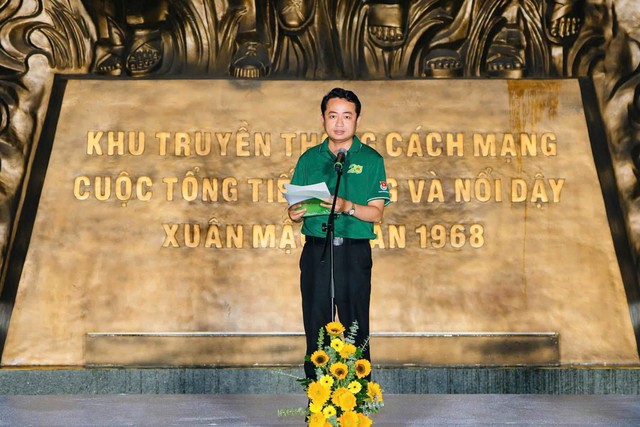 Kỷ niệm 20 năm Chiến dịch tình nguyện Hành quân xanh: Dấu chân tình nguyện, vì Nhân dân phục vụ - Ảnh 1.