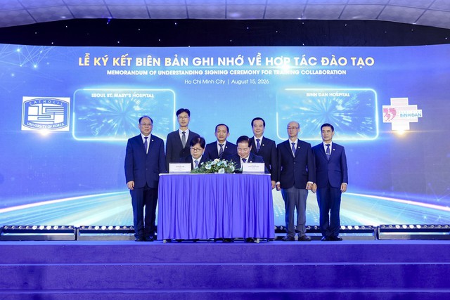Bước tiến thời đại của y học Việt Nam: 10 năm từ tiên phong đến tự chủ công nghệ phẫu thuật robot - Ảnh 2.