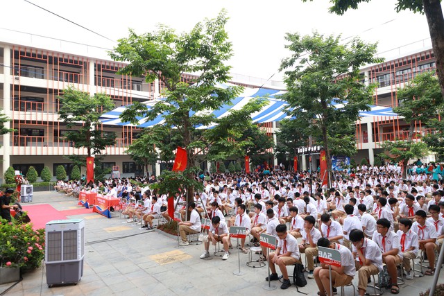 Trường THCS Nguyễn Gia Thiều tổ chức Sự kiện “NGTers Level Up – Cất cánh” chào đón học sinh trở lại trường sau kỳ nghỉ hè - Ảnh 1.