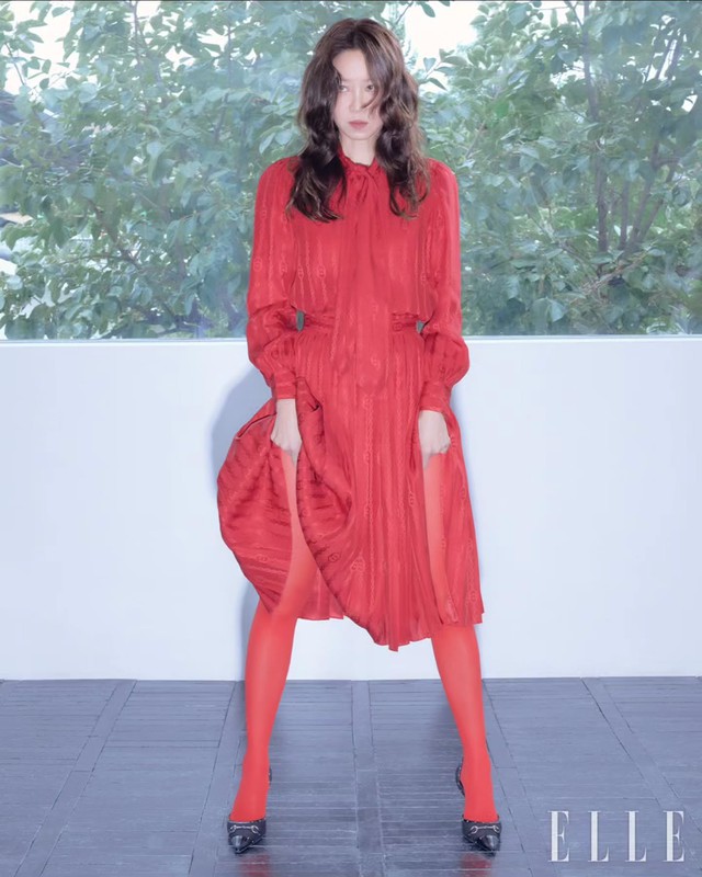 Bạn thân cao 1m72 của Son Ye Jin: Gần 30 năm trong showbiz chưa biết mặc xấu là gì- Ảnh 12.