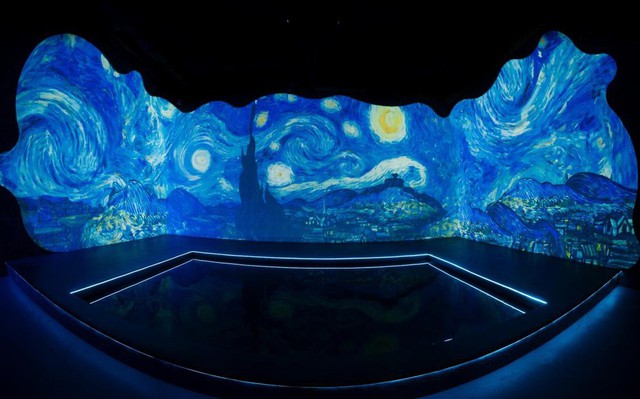Đến với &ldquo;Van Gogh Timeless&rdquo; để trở về với &aacute;nh s&aacute;ng thuần khiết nhất của ch&iacute;nh m&igrave;nh - Ảnh 1.