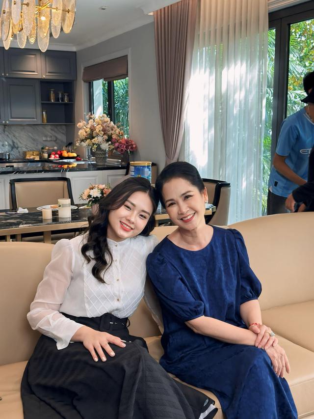 NSND Lan Hương và con dâu ăn “bánh dẻo thị phi” bất ngờ gặp chuyện thị phi ngay trên sóng, phải lên tiếng- Ảnh 7.