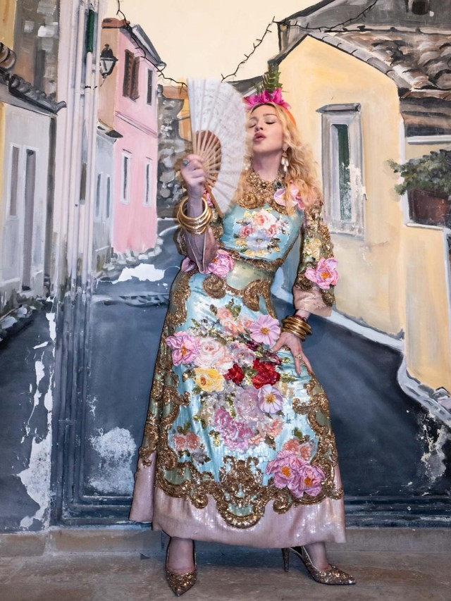 "Nữ hoàng" Madonna mừng sinh nhật tuổi 68: "Ferrari cũ vẫn là Ferrari"- Ảnh 5.