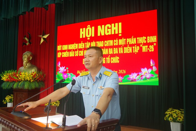 Trung đoàn Ra-đa 290 rút kinh nghiệm, biểu dương thành tích trong huấn luyện, diễn tập - Ảnh 2.