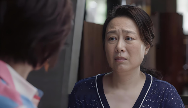 Từng được mẹ chồng khoe là "cô con dâu đáng quý", 3 năm sau, tôi lại trở thành cái gai trong mắt bà khiến bà khuyên con trai ly hôn- Ảnh 1.
