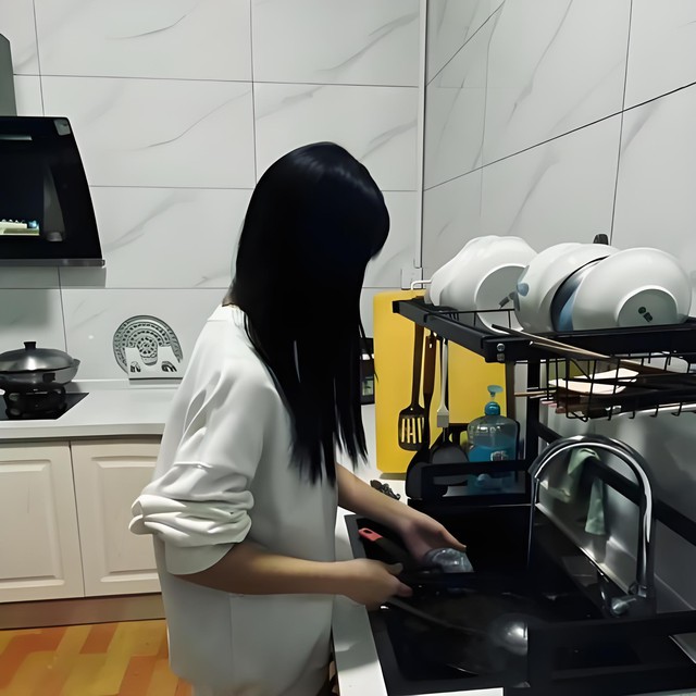 Em gái lên ĐH ở nhờ nhà anh họ, được giao lịch đưa đón 2 đứa cháu đi học mỗi ngày: "Coi như phụ tiền cơm" - Ảnh 1.