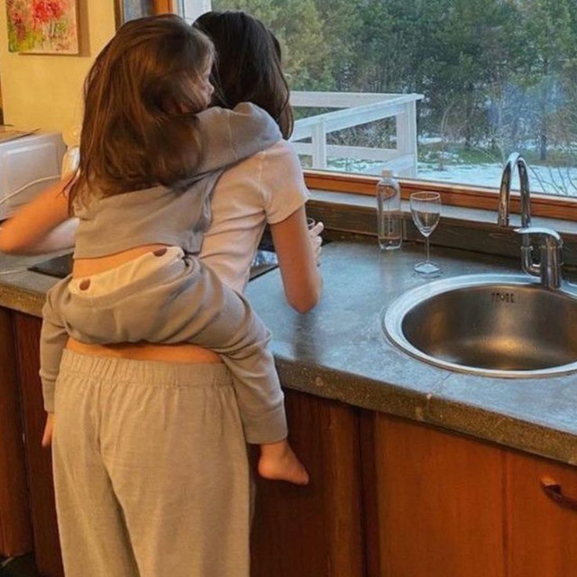 Bạn có nhận ra không? Những đứa trẻ lớn lên "xa cách mẹ" thực ra đã bộc lộ dấu hiệu từ sơm- Ảnh 3.
