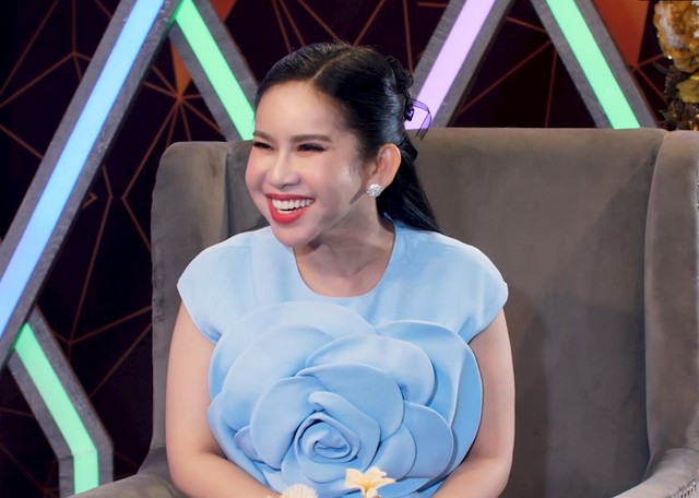 "T&ocirc;i bỏ về kh&oacute;c nức nở, tự hỏi khi n&agrave;o ngẩng mặt l&ecirc;n được" - Ảnh 1.