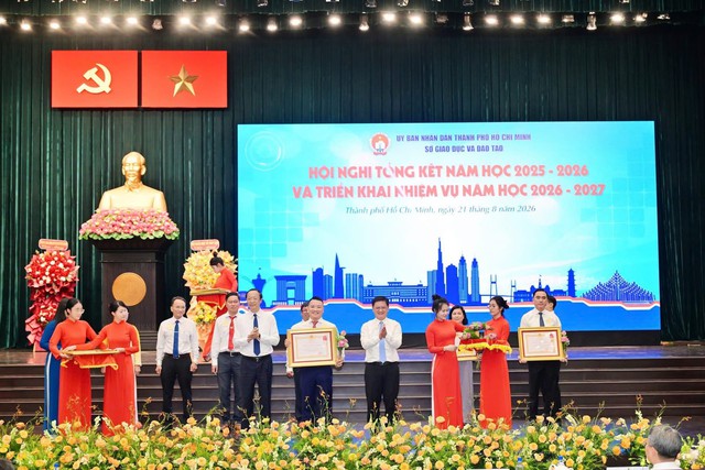 Rạng rỡ truyền thống giáo dục Thành phố: Trường THPT Marie Curie với những dấu ấn vinh quang tại Hội nghị Tổng kết năm học 2025 – 2026 - Ảnh 2.