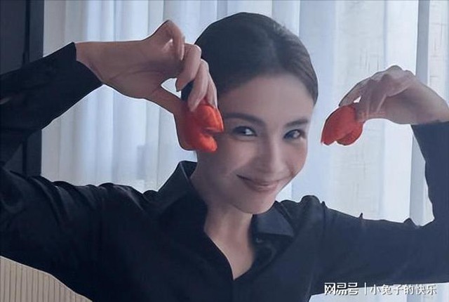 Tiền nhiều để làm gì? Nàng A Châu Lưu Đào ở tuổi 48 gửi một lời cảnh tỉnh đến phụ nữ sau 45: Đừng tiếp tục “cố chịu”- Ảnh 5.