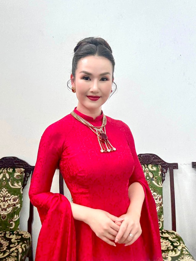 Mẹ 2 con c&oacute; "cơ địa viral" ở concert quốc gia: Cất giọng l&agrave; lấy trọn nước mắt kh&aacute;n giả, đắt show ch&iacute;nh luận bậc nhất- Ảnh 4.