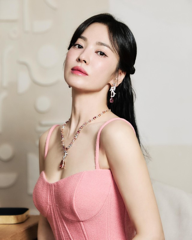 10 mỹ nhân đẹp nhất màn ảnh Hàn: Kim Tae Hee mất hút, số 1 đẹp hơn Song Hye Kyo, Son Ye Jin - Ảnh 8.