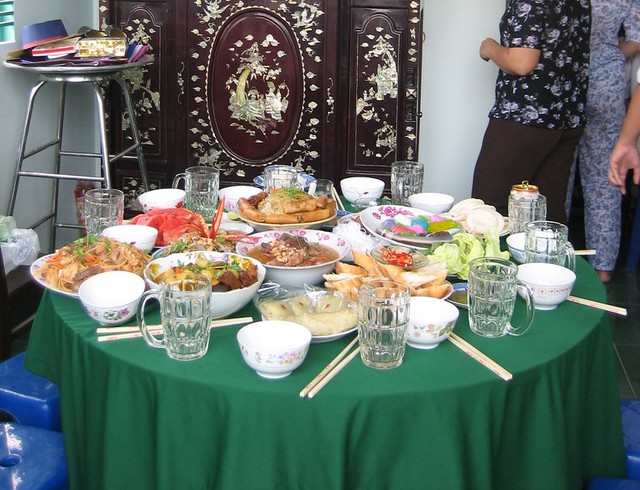 Giỗ bố đẻ v&agrave;o đ&uacute;ng dịp nghỉ lễ m&agrave; mẹ chồng kh&ocirc;ng cho về, l&yacute; do của b&agrave; khiến t&ocirc;i kh&ocirc;ng biết n&ecirc;n cười hay kh&oacute;c - Ảnh 1.