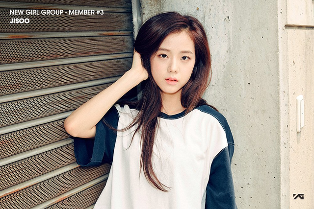 2 bức ảnh selfie trước gương "tố cáo" tuổi tác của Jisoo (BLACKPINK) - Ảnh 3.