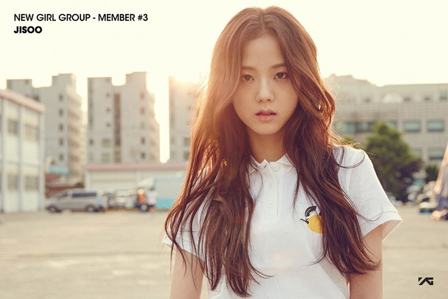 2 bức ảnh selfie trước gương "tố cáo" tuổi tác của Jisoo (BLACKPINK) - Ảnh 2.