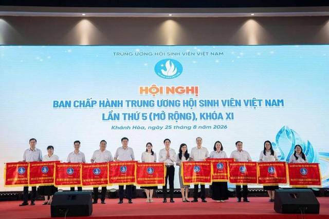 Hội Sinh viên Việt Nam Thành phố Hồ Chí Minh xuất sắc dẫn đầu công tác Hội và phong trào sinh viên năm học 2025 - 2026 - Ảnh 1.