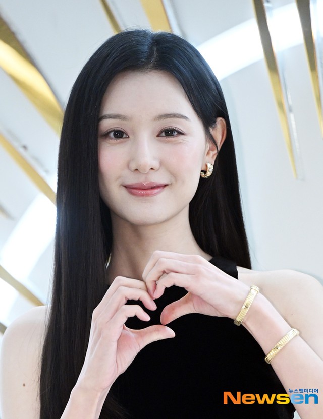 Đây mới là Kim Ji Won mà bao người mê đắm!- Ảnh 12.