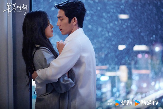 Bộ phim công sở nào đang khiến cõi mạng "hú hét": Sếp tổng "ác ma" sa lưới tình, cảnh tình cảm bùng nổ đến mức netizen đòi gắn mác 18+- Ảnh 4.