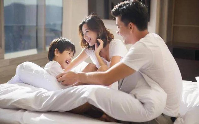Con trai 17 tuổi đêm nào cũng phải ngủ cùng mẹ! Bác sĩ tâm lý nói thẳng: Người sai chưa bao giờ là đứa trẻ! - Ảnh 2.