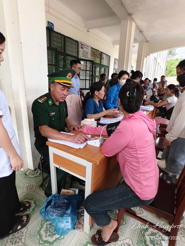 Đồn Biên phòng Bắc Sơn: Phổ biến, giáo dục pháp luật cho nhân dân biên giới - Ảnh 6.