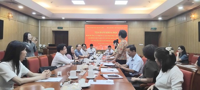 Phát huy giá trị gia đình Việt Nam gắn với xây dựng chuẩn mực con người Việt Nam trong giai đoạn mới - Ảnh 1.
