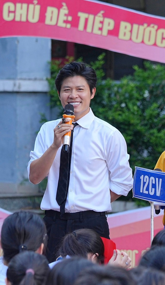 Từ Đại lễ A50-A80, concert quốc gia đến Chung kết ASEAN Cup 2026 - đ&acirc;y l&agrave; Anh Trai vượt ch&ocirc;ng gai ấn tượng nhất - Ảnh 8.