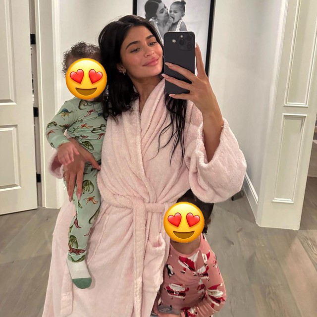 Kylie Jenner đang mang thai con thứ 3? - Ảnh 4.