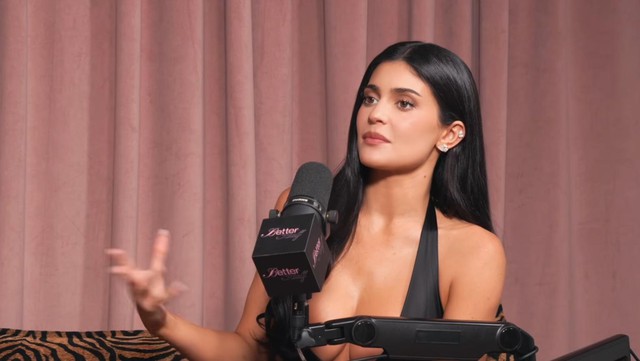 Kylie Jenner đang mang thai con thứ 3? - Ảnh 2.