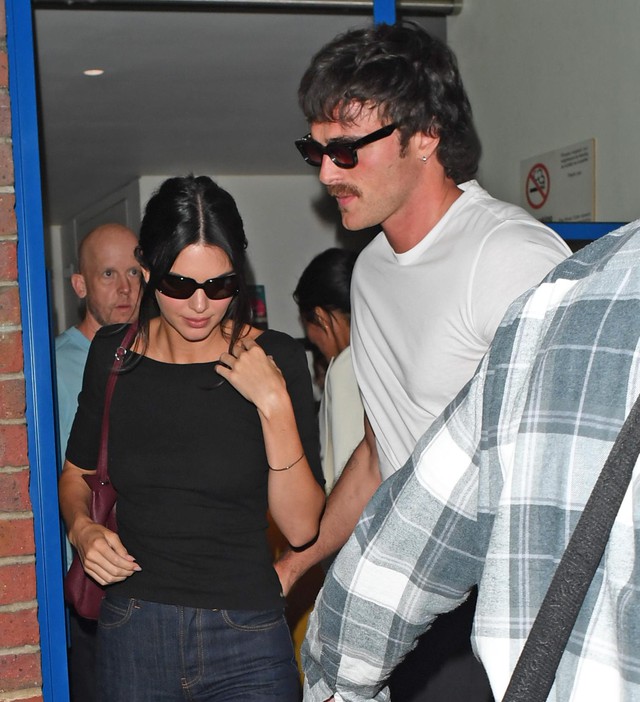 Kendall Jenner sắp cưới "phi công trẻ" kém 2 tuổi?- Ảnh 2.