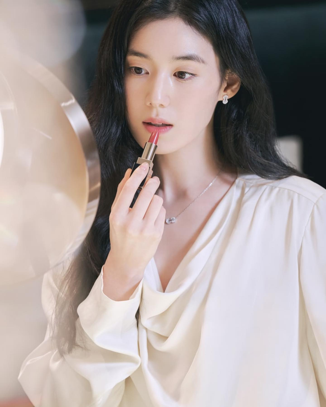 mỹ nhân 2 lần vướng nghi vấn làm tiểu tam đột nhiên nói về gia thế khủng? - Ảnh 2.