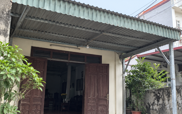 Vì sao ngày càng nhiều gia đình không còn làm mái hiên tôn? 2 thiết kế mái đang dần trở thành xu hướng mới - Ảnh 1.