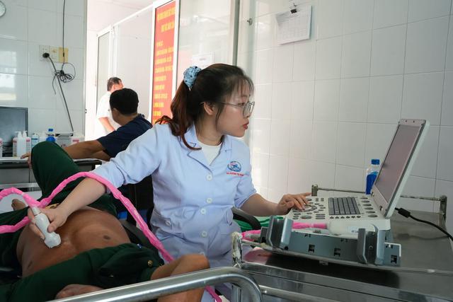 Chuyển dịch tư duy từ điều trị sang quản lý sức khỏe toàn diện trong bối cảnh già hóa dân số - Ảnh 6.