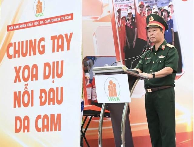 Hơn 5.000 người đi bộ v&igrave; nạn nh&acirc;n chất độc da cam: Lan tỏa y&ecirc;u thương, tiếp th&ecirc;m nghị lực - Ảnh 1.