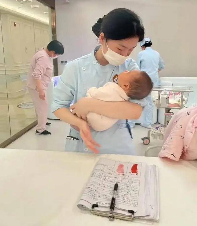 Vì sao những em bé khóc ầm ĩ chào đời lại khiến bác sĩ vui mừng? - Ảnh 1.