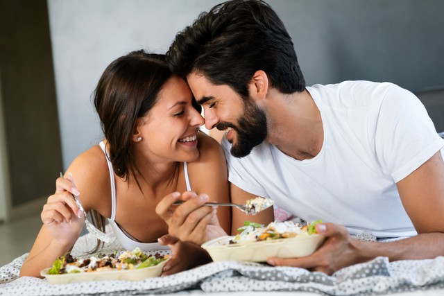 Đàn ông muốn cải thiện “chuyện chăn gối” nên làm 6 việc này: Điều cuối cùng ít ai nghĩ tới - Ảnh 2.