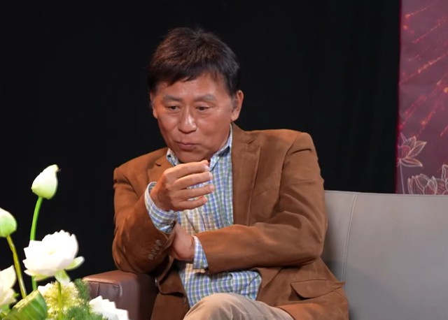 "Không thể nào đem bằng thạc sĩ, tiến sĩ ra để bắt khán giả trả tiền cao hơn cho mình"- Ảnh 2.