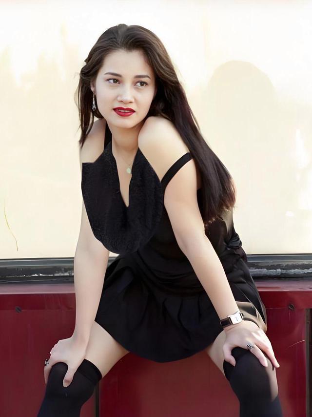 Chọn đóng phim 18+ để nổi tiếng nhanh, sống dựa vào đại gia để khỏi làm việc, mỹ nhân nổi tiếng nhận cái kết đắng - Ảnh 1.