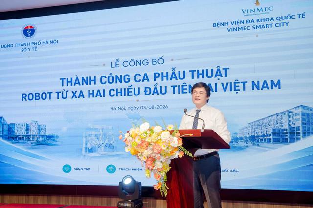 Lần đầu tiên tại Việt Nam - Vinmec phẫu thuật xuyên Việt hai chiều bắng robot cách xa 1.700km - Ảnh 7.