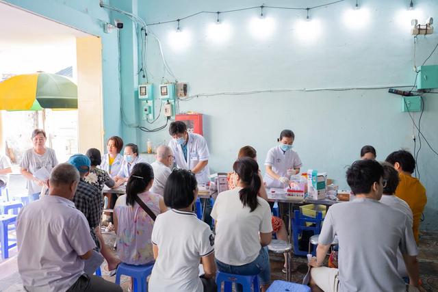 Bệnh viện Chợ Rẫy chung tay cùng Thành phố Hồ Chí Minh trong chiến dịch 150 ngày khám sức khỏe miễn phí cho toàn dân - Ảnh 2.