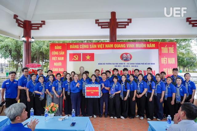 Đồng h&agrave;nh c&ugrave;ng chiến sĩ t&igrave;nh nguyện h&egrave; năm 2026: Lan tỏa y&ecirc;u thương, kh&aacute;t vọng v&agrave; sức trẻ bản lĩnh - Ảnh 4.